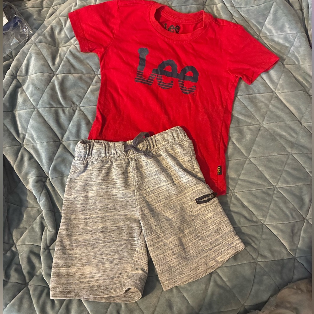 Boys Lee Vibrant Red Tee and Heather Gray Shorts Size 5
